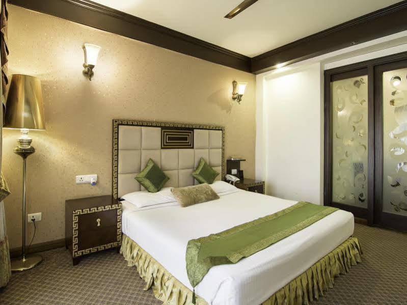 Hotel Treebo Tryst Royce New Friends Colony Nové Dillí Exteriér fotografie