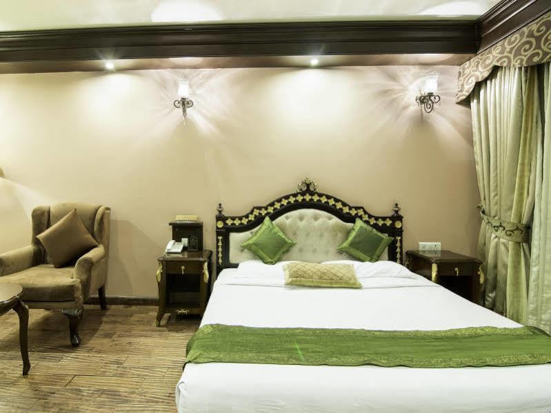Hotel Treebo Tryst Royce New Friends Colony Nové Dillí Exteriér fotografie