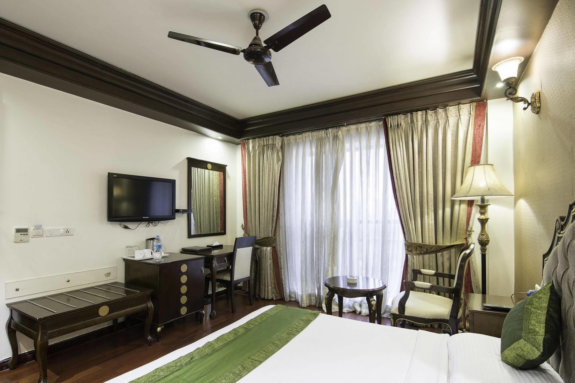 Hotel Treebo Tryst Royce New Friends Colony Nové Dillí Exteriér fotografie